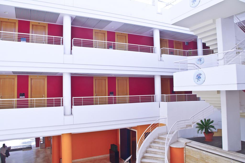קליארי Caesar'S Hotel מראה חיצוני תמונה
