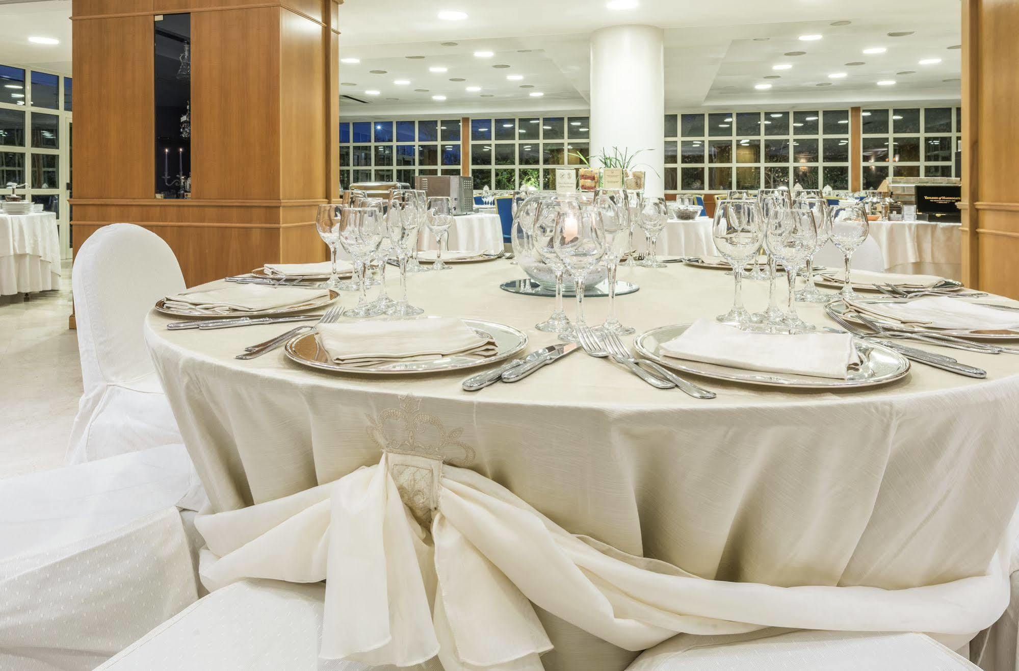 קליארי Caesar'S Hotel מראה חיצוני תמונה